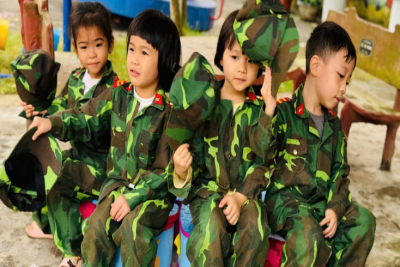 “MỘT NGÀY LÀM CHÚ BỘ ĐỘI” LỚP 4 TUỔI C- TRƯỜNG MẦM NON NGHĨA CHÂU