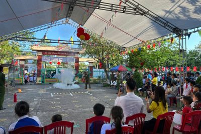 Hội nghị tập huấn phòng cháy chữa cháy cho cán bộ giáo viên, nhân viên, cha mẹ học sinh trong trường mầm non Nghĩa Châu năm 2025