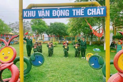 Lớp 4 tuổi B – Trường Mầm non Nghĩa Châu đã tổ chức hoạt động thể dục với chủ đề “Chúng tôi là chiến sĩ”